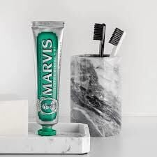 Marvis Classic Strong Mint Diş Macunu 85 ml