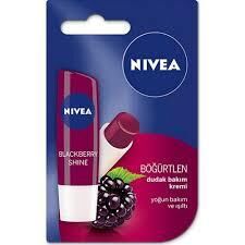 Nivea Bakım Yapan Dudak Bakım Kremi Black Berry 4,8 gr
