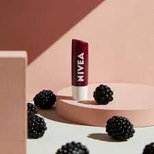 Nivea Bakım Yapan Dudak Bakım Kremi Black Berry 4,8 gr