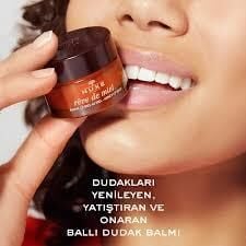 Nuxe Reve De Miel Bal Rüyası Besleyici ve Onarıcı Ballı Dudak Balsamı 15 gr