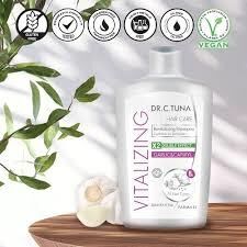 Dr. C. Tuna Vitalizing Tüm Saç Tipleri için Sarımsaklı Şampuan 500 ml
